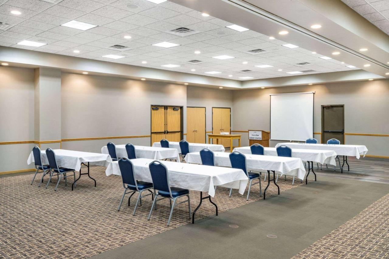 AmericInn by Wyndham Aberdeen Event Center Buitenkant foto