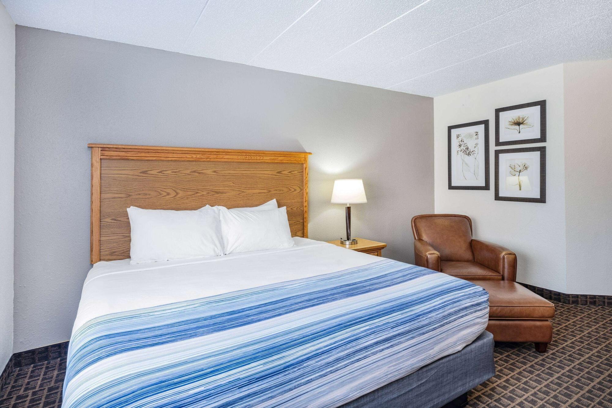 AmericInn by Wyndham Aberdeen Event Center Buitenkant foto