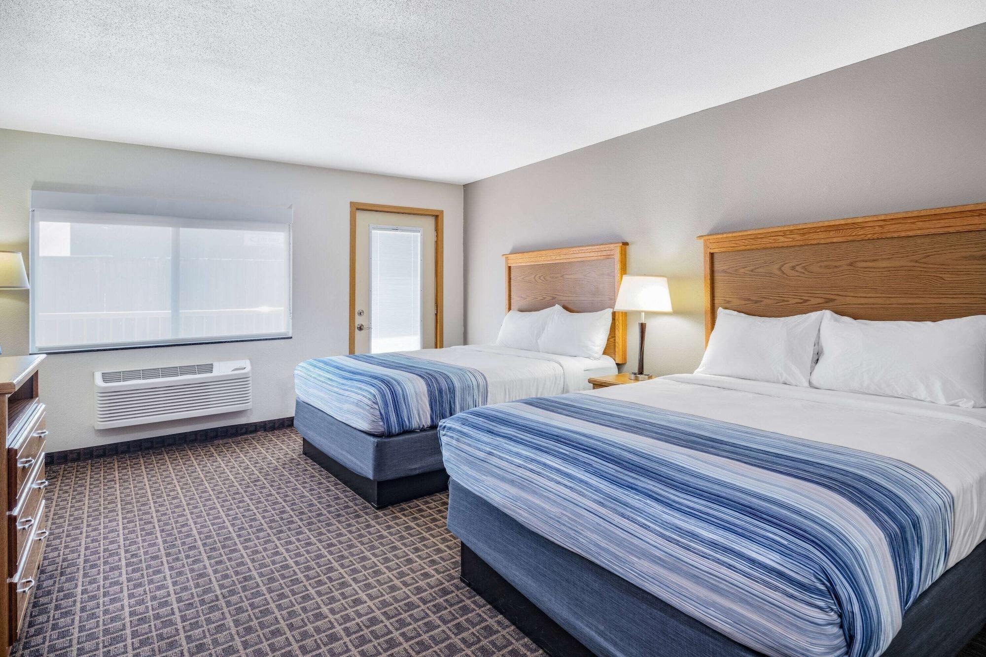 AmericInn by Wyndham Aberdeen Event Center Buitenkant foto
