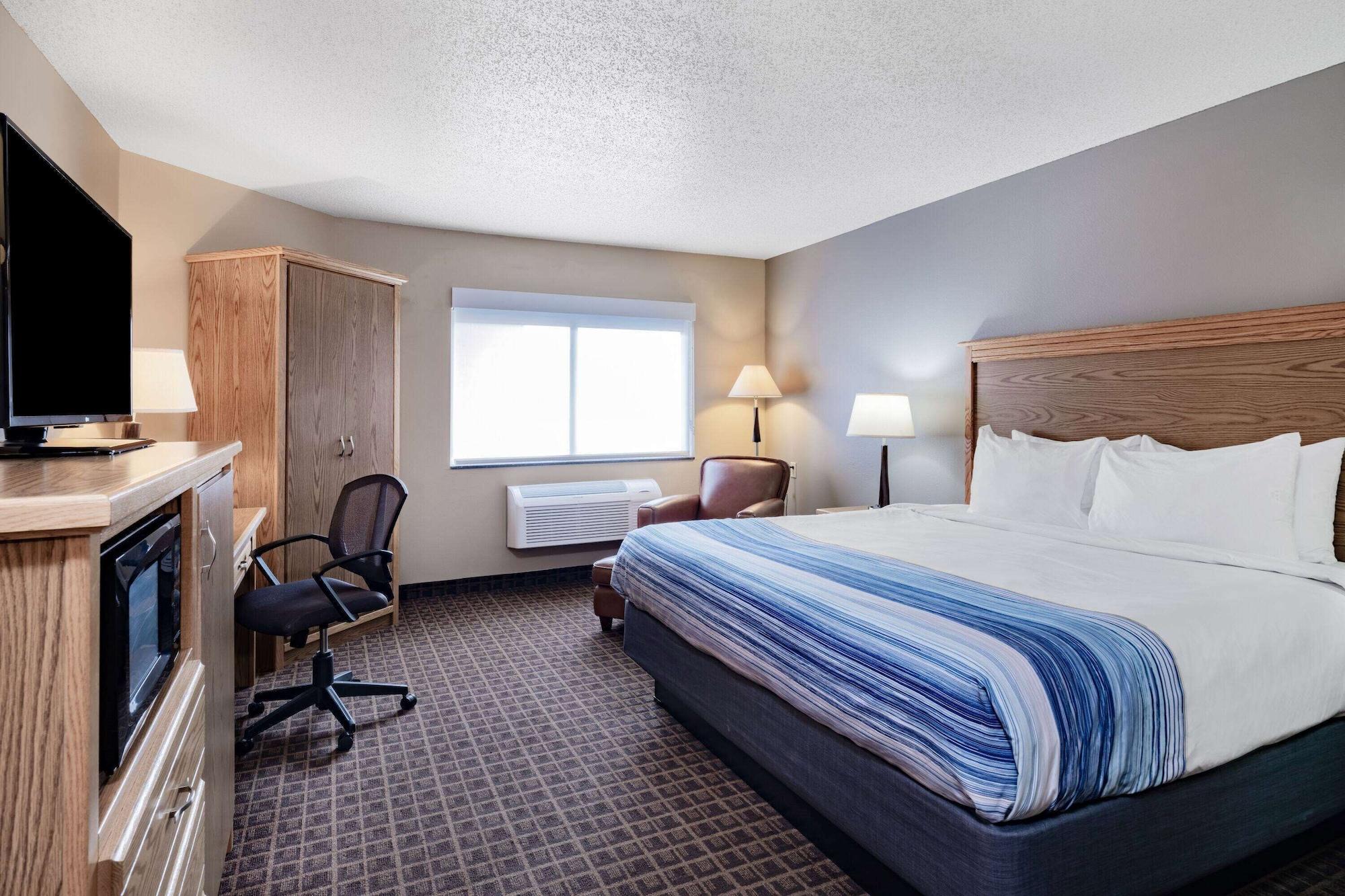 AmericInn by Wyndham Aberdeen Event Center Buitenkant foto