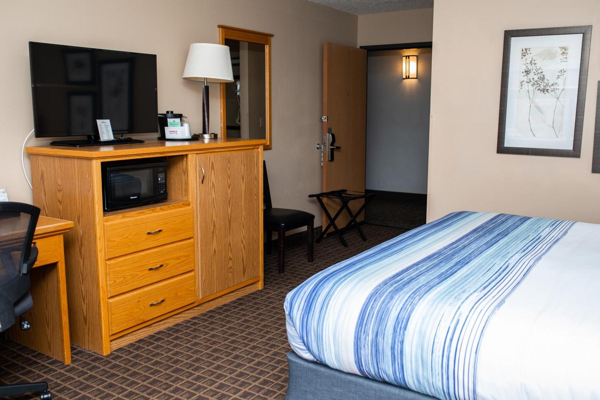 AmericInn by Wyndham Aberdeen Event Center Buitenkant foto